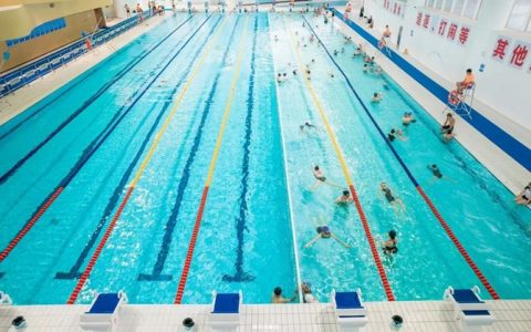 龙华文体中心游泳馆“六一”儿童免费游！