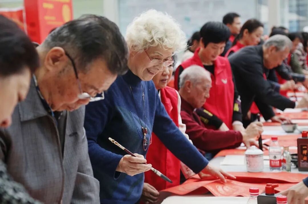 【预约开启】烧箔画、刺绣、年花插花与春联书写，新年邀您沉浸式体验非遗文化