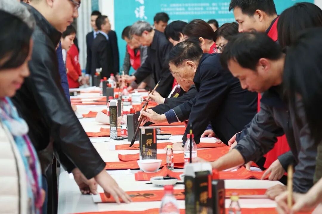 【预约开启】烧箔画、刺绣、年花插花与春联书写，新年邀您沉浸式体验非遗文化